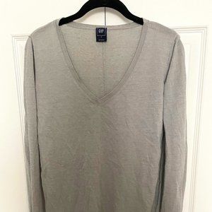 Long Sleeved Gap V-Neck Sweater